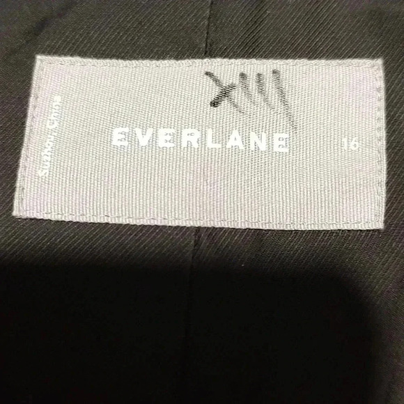 Everlane The Oversized Wool Blazer Two Button Relaxed Fit Black Sz 16 - Picture 3 of 4